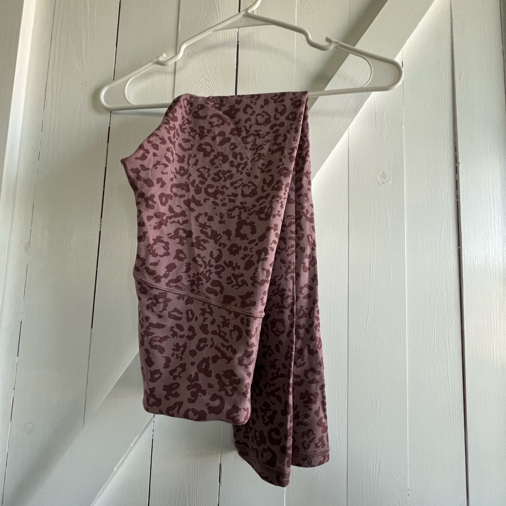 Athleta Elation Tight leggings. Cheetah print. Xs